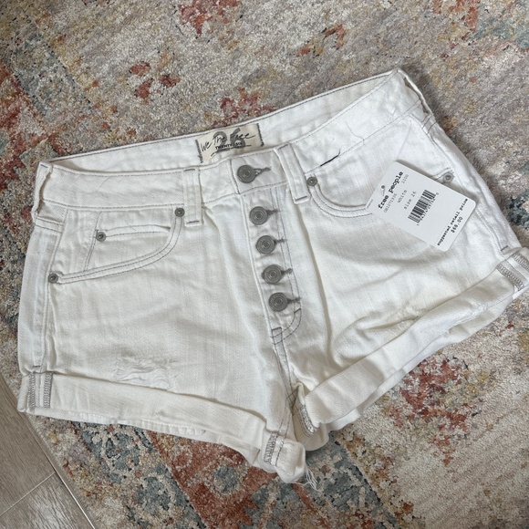 NWT Free People Romeo White Rolled Cutoff Denim Shorts Size 26 - Picture 5 of 6